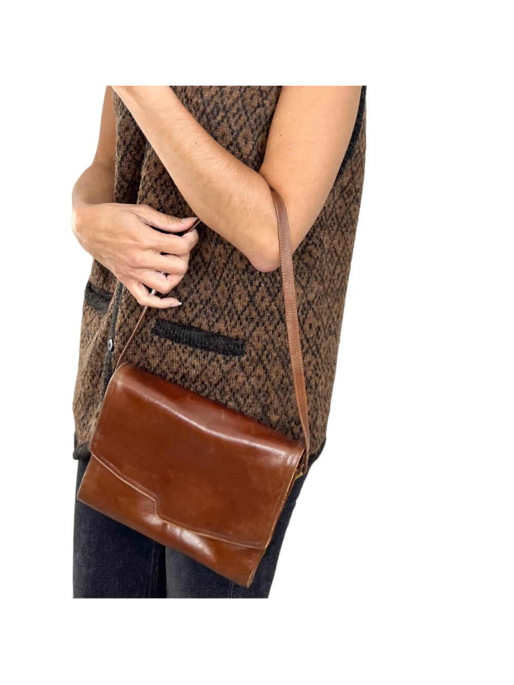 Vintage 70s 80s brown leather minimalist flap shoulder bag purse
